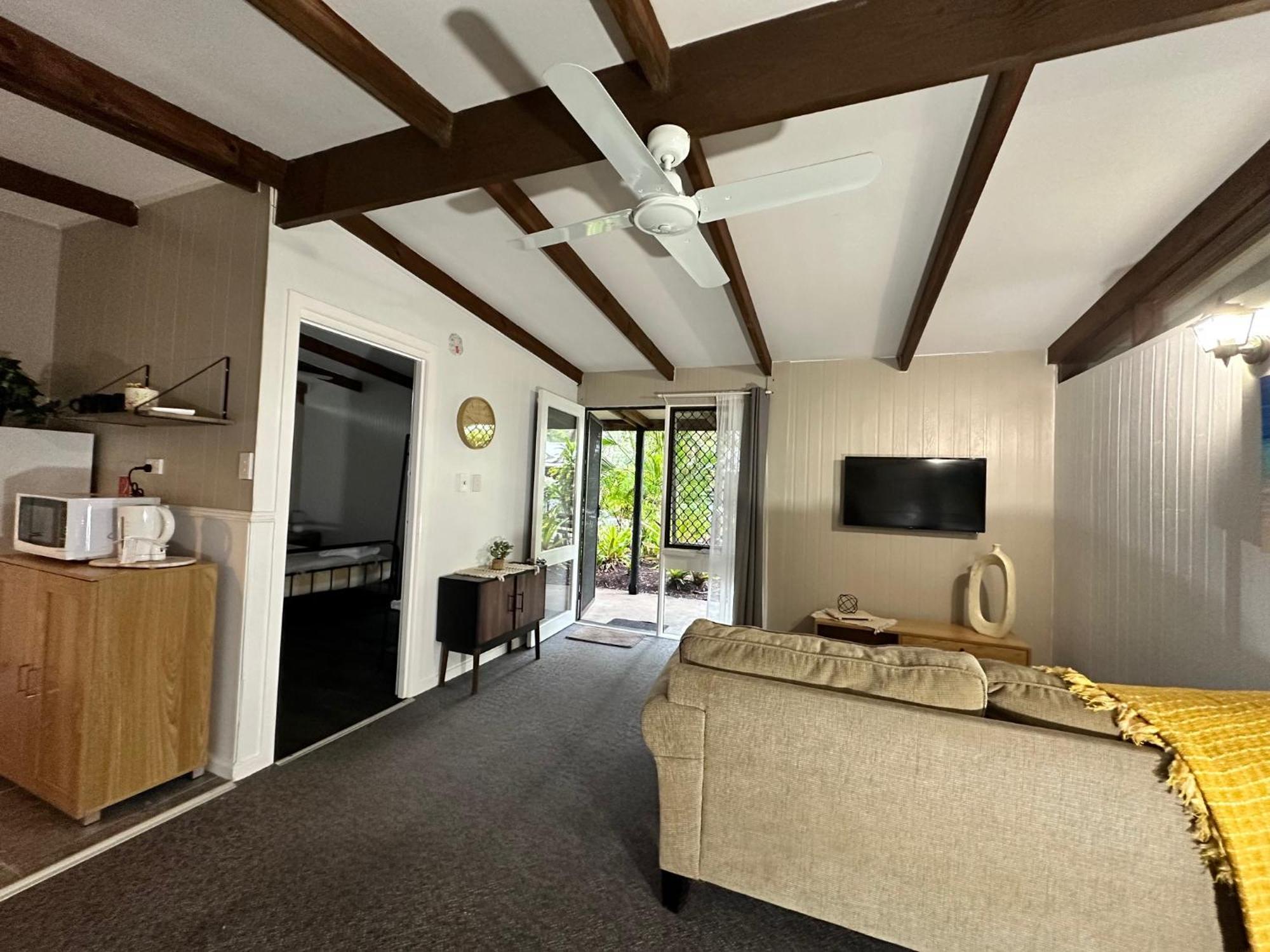 Colonial Village Resort Hervey Bay Eksteriør bilde